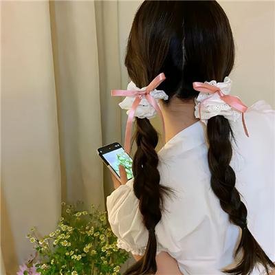 离婚后，她转身嫁给了千亿总裁